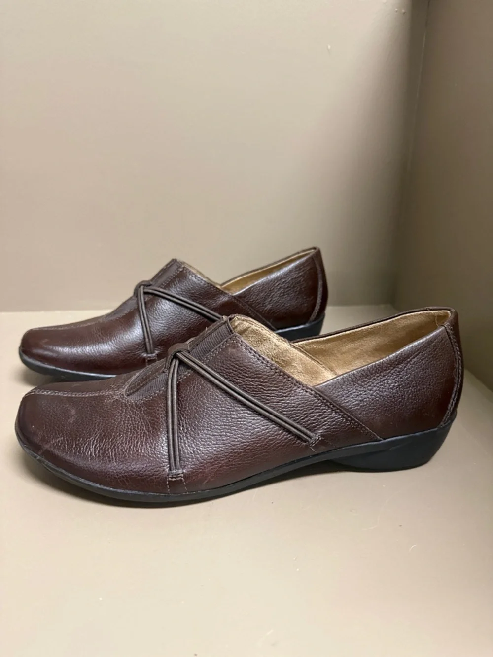 Naturalizer Natania 2 Brown Leather Slip-On Loafers. Cross cord Detail